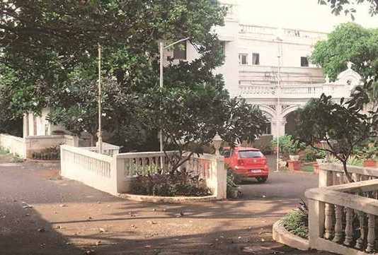 Allotment of bungalow : महायुती सरकारच्या मंत्र्यांना बंगल्यांचे वाटप; पहा कोणाला मिळाला कोणता बंगला?