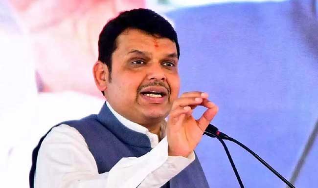 Devendra Fadanvis : देवेंद्र फडणवीसांनी उद्धव ठाकरेंना 'फटकारले'
