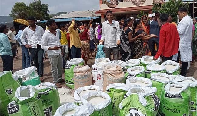 गुढीपाडवा आणि आंबेडकर जयंतीनिमित्त अवघ्या १०० रुपयांत मिळणार आनंदाचा शिधा