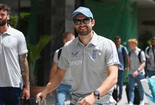 १७ वर्षांनंतर इंग्लंडचा संघ पाक दौऱ्यावर