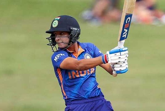 harmanpreet kaur: कर्णधार हरमनप्रीत कौरला संतापणे पडले महागात!