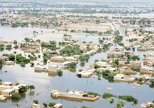 पुरामुळे पाकिस्तानचे १८ अब्ज डॉलरचे नुकसान