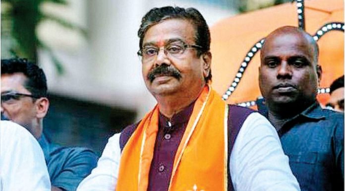 उद्धव ठाकरेंची वाटचाल चुकीच्या मार्गाने : किर्तीकर