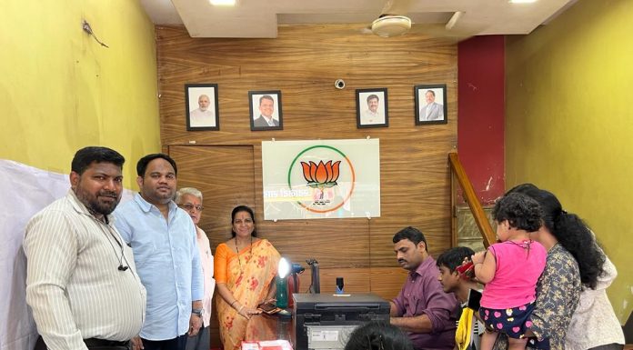 भांडुपमध्ये भाजपतर्फे मोफत आधार कार्ड शिबिराचे आयोजन