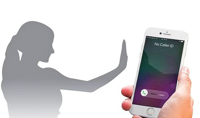 पर्सनल फोन, मेसेज सार्वजनिक करणे ही गंभीर चूक!