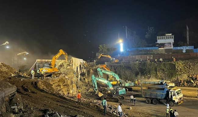 अखेर चांदणी चौकातला पूल जमीनदोस्त; काही तासात वाहतूक सुरू होण्याची शक्यता