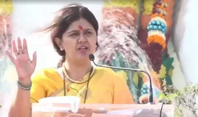 Pankaja Munde : पंकजा मुंडेची निष्ठा एवढी लेचीपेची नाही