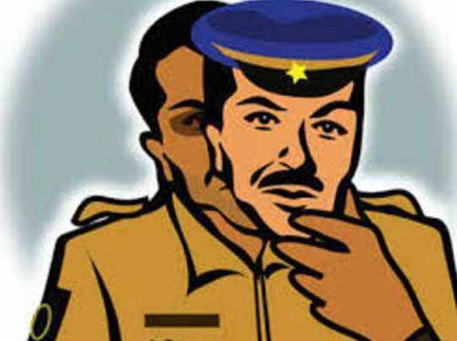गुटखा प्रकरणात पोलीस उपनिरीक्षकासह कॉन्स्टेबल निलंबित!