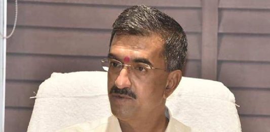 ‘शिवसेना कधीच आधी स्वतःच्या ताटात वाढून घेत नाही’
