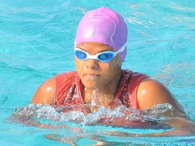 World Swimming : सोलापूरची कीर्ती भराडिया जलतरणाच्या विश्वविक्रमासाठी सज्ज