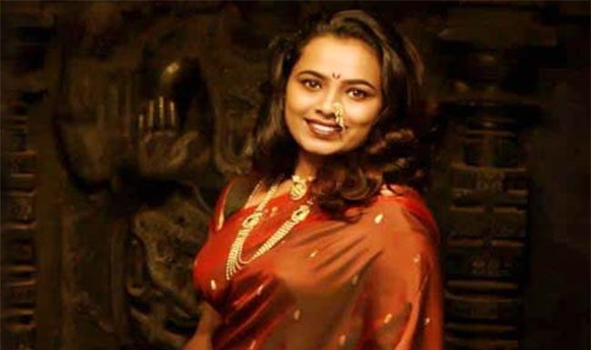 'तुझ्यात जीव रंगला' फेम अभिनेत्री कल्याणी कुरळे-जाधवचा अपघाती मृत्यू