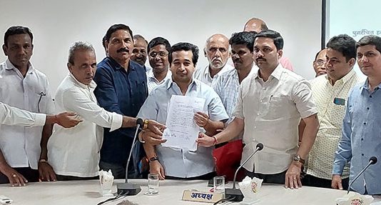 ‘जनतेचे सरकार आहे ही जाणीव सर्वांना होईल, असे काम करू या ’ : नितेश राणे