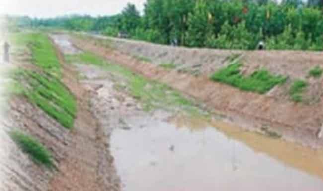 Roha canal : कालव्याच्या दुरुस्तीला मुहूर्त सापडेना