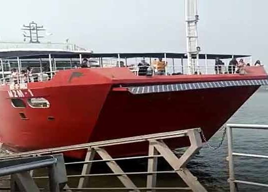 Ro-Ro Ship : रो रो पॅक्सची मांडवा जेट्टीला धडक