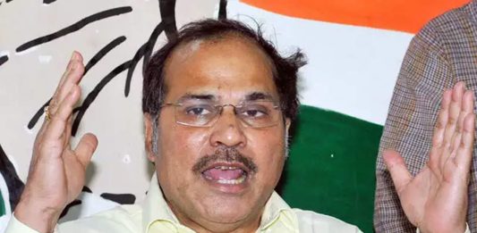 गुजरात निवडणुकीत मोदींनी कोविडचे नियम पाळले होते का?