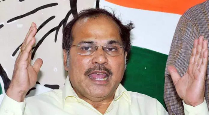 गुजरात निवडणुकीत मोदींनी कोविडचे नियम पाळले होते का?