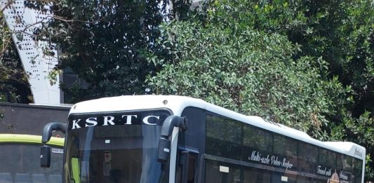 Maharashtra Karnataka Border : कर्नाटकातून महाराष्ट्रात बससेवा पुन्हा सुरु