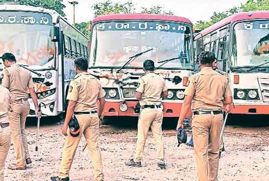 MH-KA border : सीमाभागात बससेवा ठप्प; प्रवाशांवर मोठा परिणाम