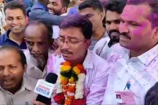 वैभववाडीत ठाकरे गटाला जोरदार धक्का : राणेंनी गड राखला, तर नांदगावकरांनी राणेंनी धमकावले म्हणणा-यांचे दात घशात घातले