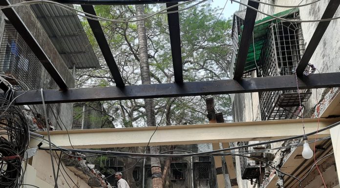 अनिल परब यांचा वांद्रे येथील अनधिकृत कार्यालय तोडल्याचा किरीट सोमय्या यांचा दावा