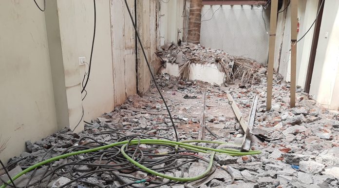 अनिल परब यांचे मुंबईतील कार्यालय तोडले