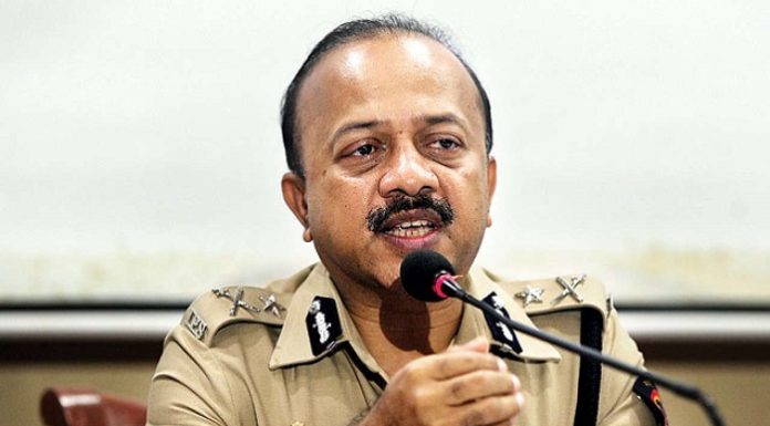 देवेन भारती यांच्यासह ७४ पोलिसांचा राष्ट्रपती पदकाने गौरव