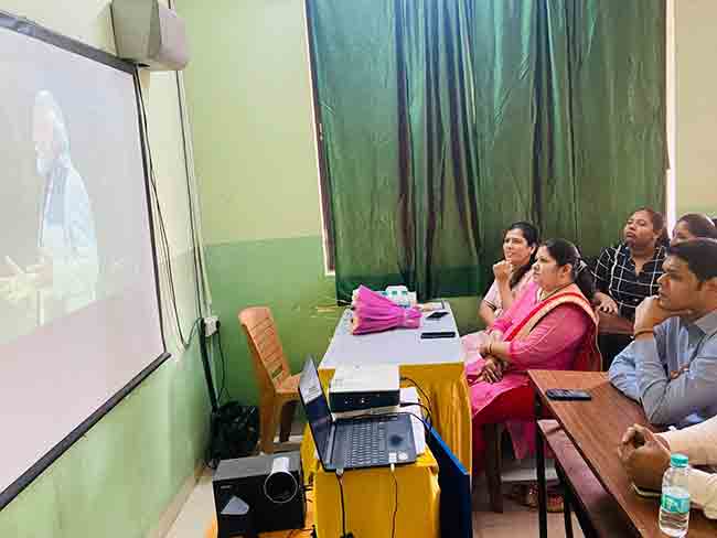 ठाण्यात जीवनज्योती शाळेतील विद्यार्थ्यांसमवेत ‘परीक्षा पे चर्चा’