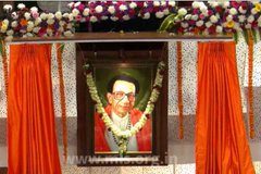बाळासाहेबांच्या तैलचित्राच्या निमित्ताने...
