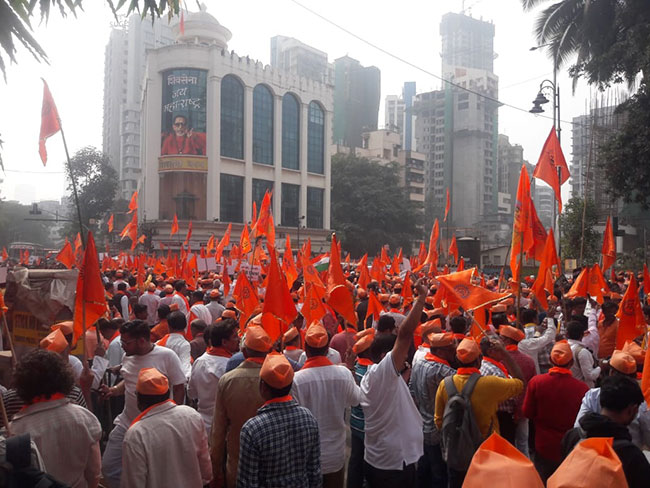 ‘या’साठी दादर शिवाजी पार्कवर हिंदू संघटनांचा मोर्चा
