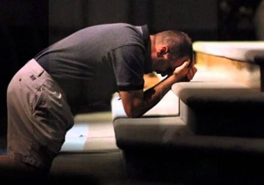 वृद्धाची संपत्ती लूटून प्रेयसी फरार! पोलिसांची तक्रार नोंदवण्यास नकार!