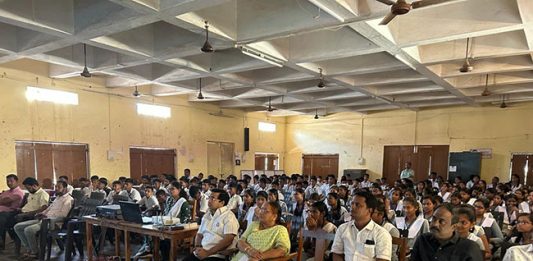 कणकवलीत परीक्षा पे चर्चा कार्यक्रमाला विद्यार्थ्यांचा उत्स्फूर्त प्रतिसाद!