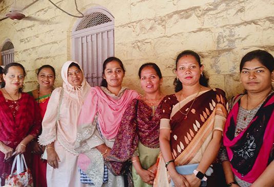कर्जतमध्ये उत्साहात मतदान