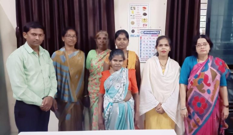 आणि मनोरुग्ण गगम्माला मिळाले हरवलेले कुटुंब!