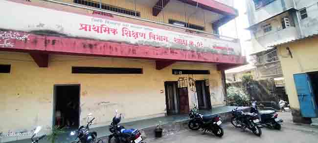 मनपा शाळेतील स्वच्छतागृहाची दुरावस्था, मनसेचा आंदोलनाचा इशारा