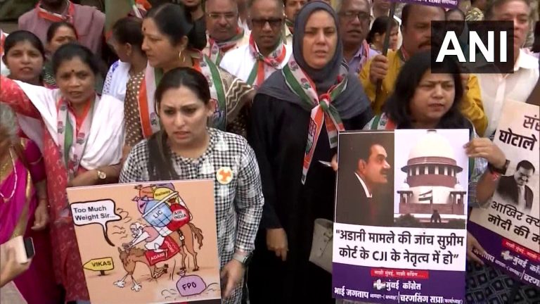 अदानी प्रकरणी काँग्रेस आक्रमक; महाराष्ट्रासह देशभरात एसबीआय-एलआयसी कार्यालयाबाहेर आंदोलन
