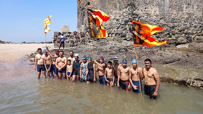 कल्याणच्या जलतरण खेळाडूंची मोहीम फत्ते