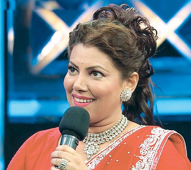 मैथिली जावकर ‘अशीच आहे चित्ता जोशी’मध्ये पंचरंगी भूमिकेत