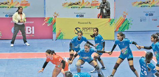 महाराष्ट्र महिला कबड्डी संघ फायनलमध्ये