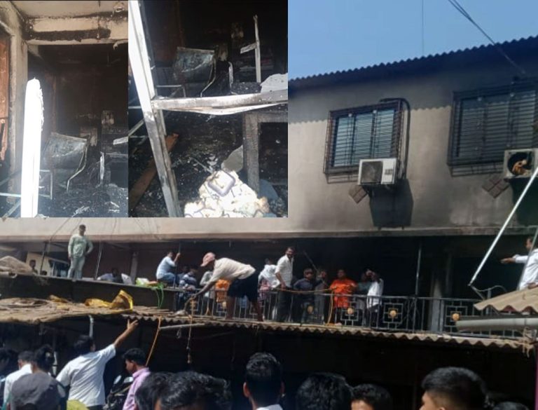 शॉर्टसर्किटमुळे लागलेल्या आगीत लॅब जळून खाक