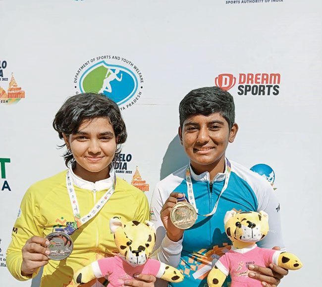 सायकलिस्ट पूजाची गोल्डन हॅटट्रिक अपूर्वा गोरेला रौप्यपदक