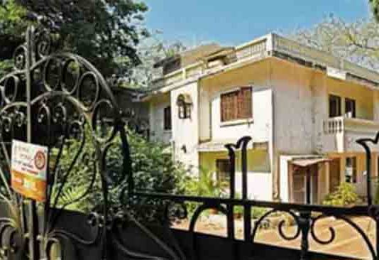 आर. के. स्टुडिओनंतर राज कपूर यांचा बंगला विकला