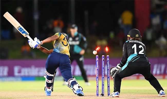 श्रीलंकेचे आव्हान संपुष्टात महिला टी-२० विश्वचषक