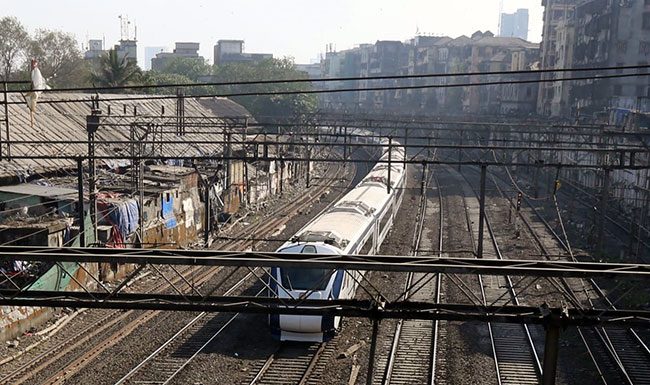 वंदे भारत, बुलेट ट्रेन; विकासाचे नवे पर्व
