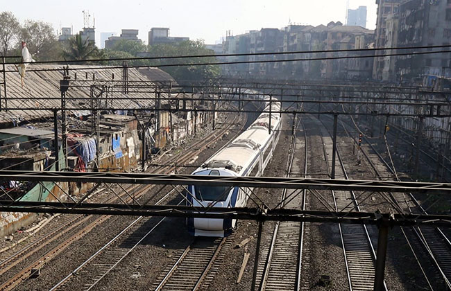 वंदे भारत, बुलेट ट्रेन; विकासाचे नवे पर्व