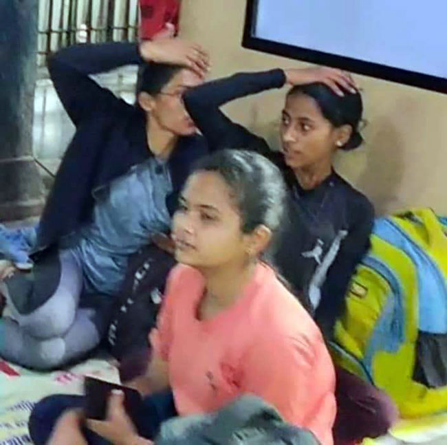 पोलीस भरतीसाठी आलेल्या मुलींचं भयानक वास्तव समोर
