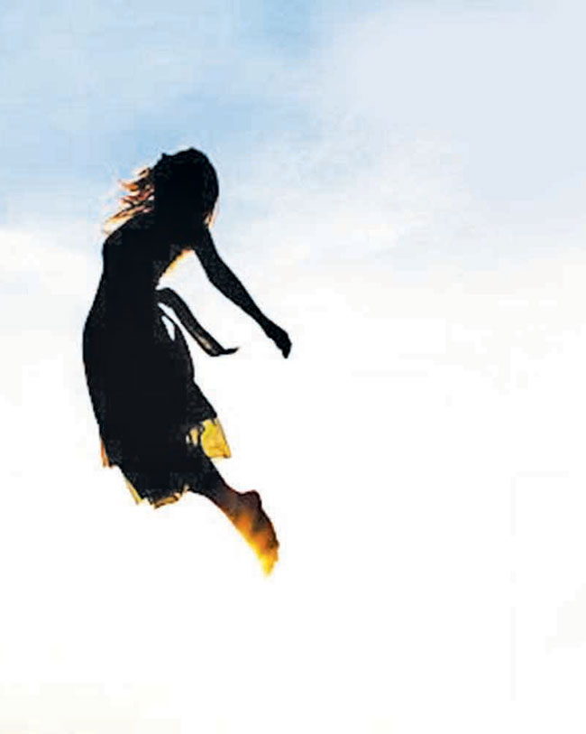 ‘तिची’ झेप…