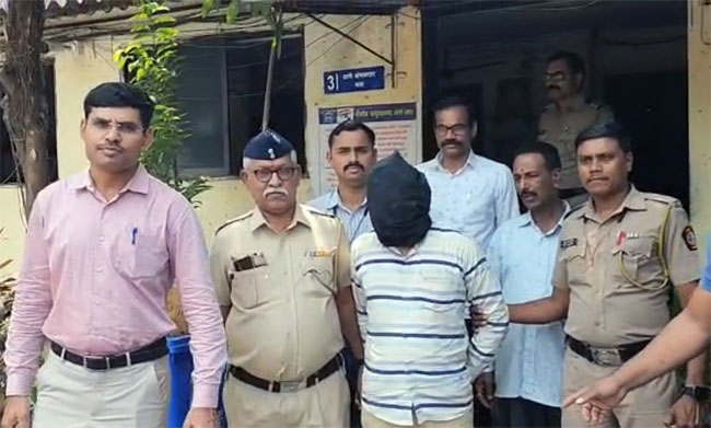 नागरिकांना लुटणाऱ्या तोतया पोलिसाला अटक