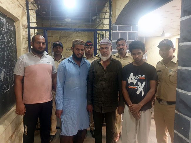 जनावरांची तस्करी करणाऱ्या पाच जणांना अटक