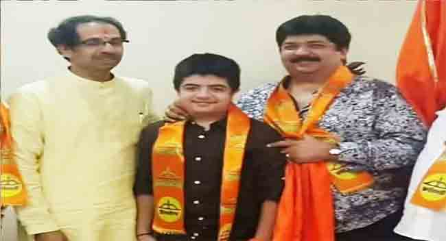 अनिल जयसिंघानीचा उद्धव ठाकरेंबरोबरचा फोटो व्हायरल