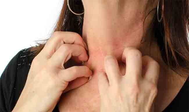 लग्नात मेकअप करत असाल तर हे पहा काय झाले?